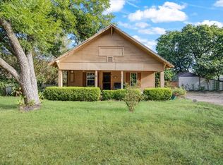 308 E Saunders St, Trenton, TX 75490