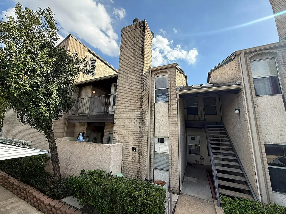 2021 Spenwick Dr #224