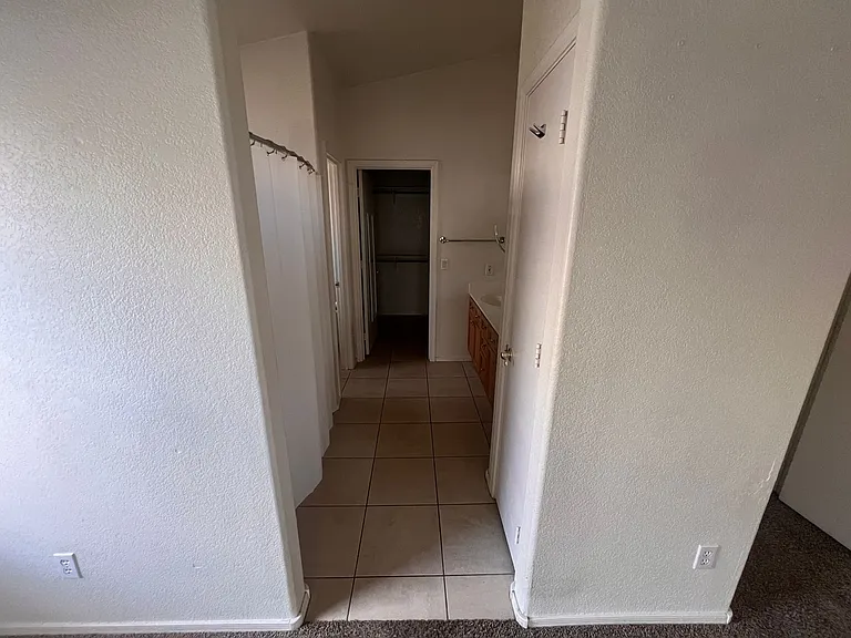 10821 W Royal Palm Rd — Photo 15