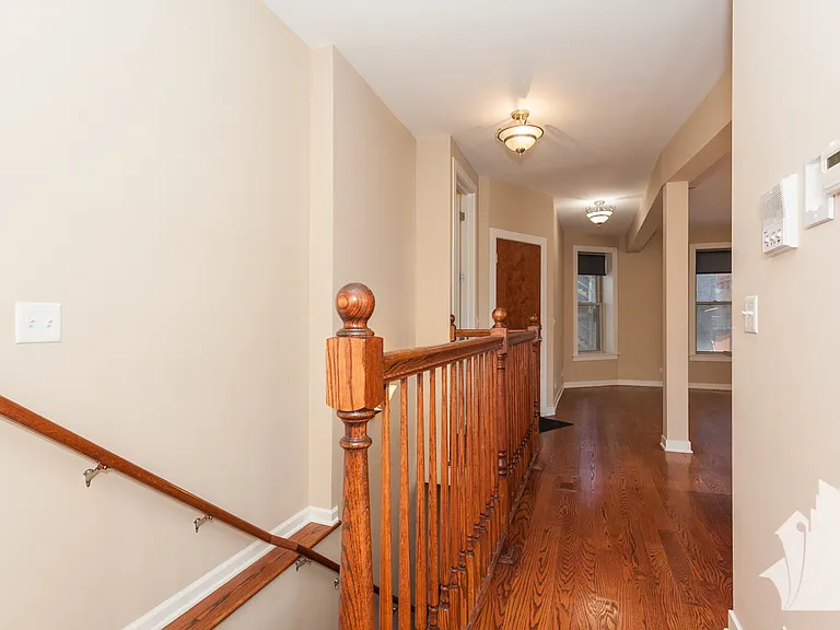 815 W Newport Ave #1R — Photo 12
