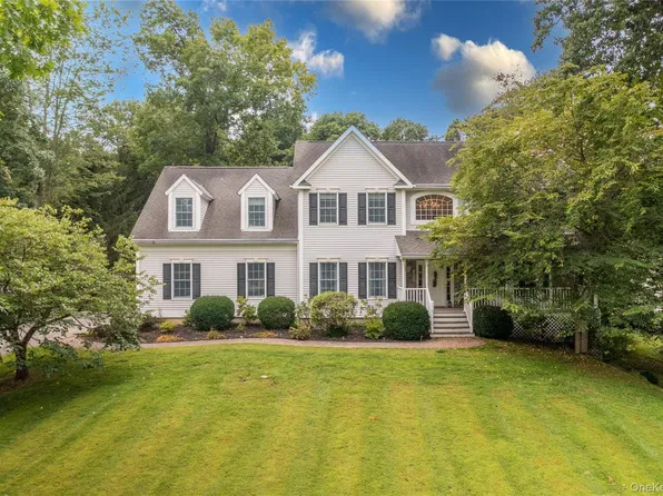 53 Traci Lane, Hopewell Junction, NY 12533