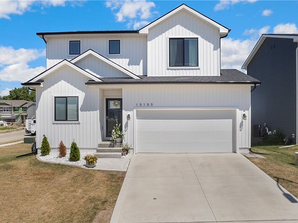 1st image of 15153 Foxglove Ln