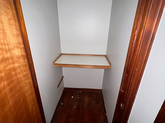 3rd image of 4048 N Elizabeth St