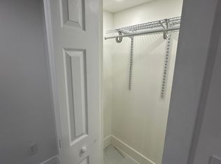 960 NW 175th St #2, Miami, FL 33169