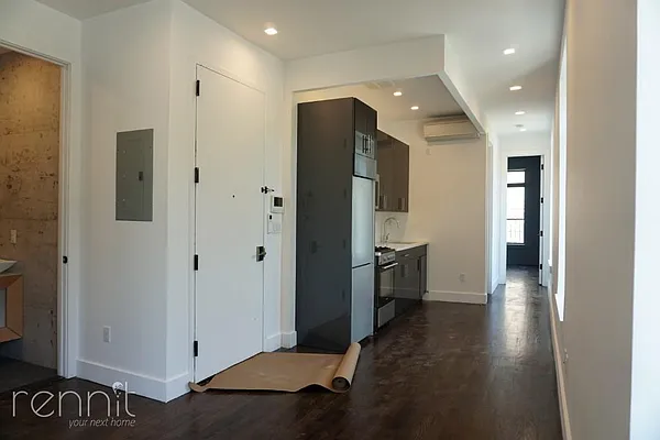 Rented by Rennit Inc. | media 32