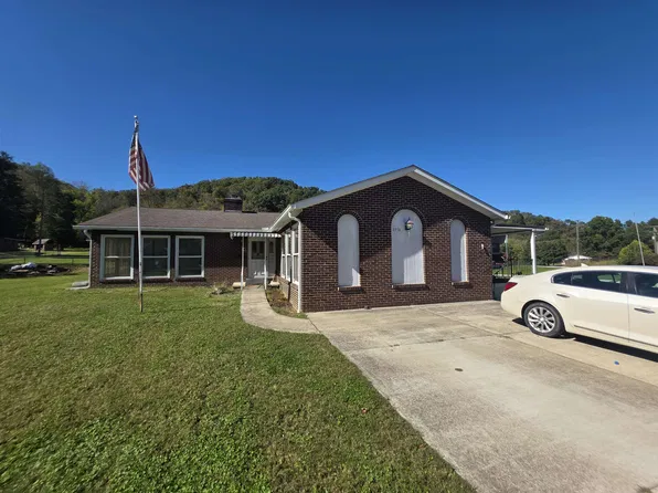 4954 Lynn Creek Rd, Lavalette, WV 25535