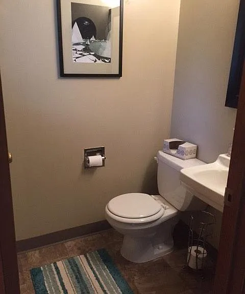 1/2 bath