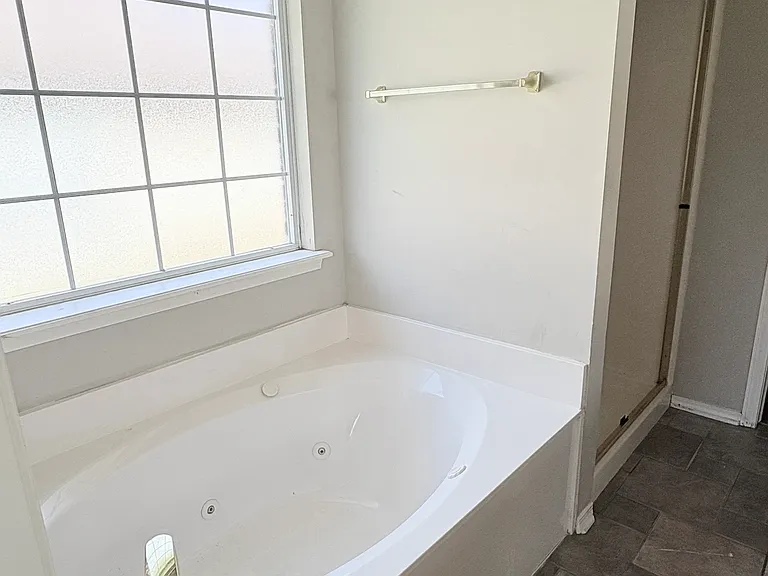 928 W Quincy St — Photo 9