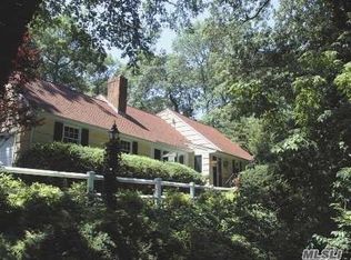 9 Marion Pl, South Huntington, NY 11746