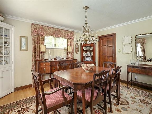 4th image of 230 Inglewood Dr
