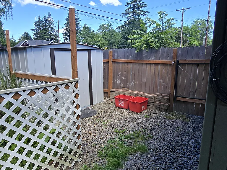 8018 SW Cedarcrest St — Photo 16