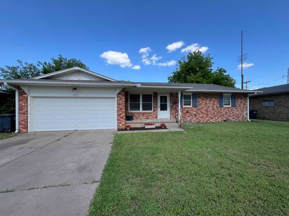 1913 Pontiac Dr, Enid, OK 73703