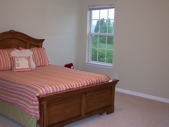 Master Bedroom - 15x16
