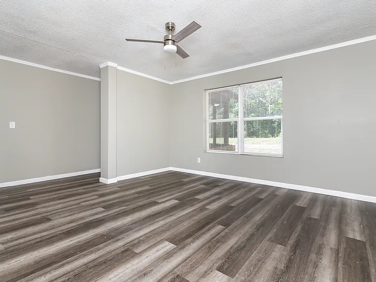 506 Plain St — Photo 16