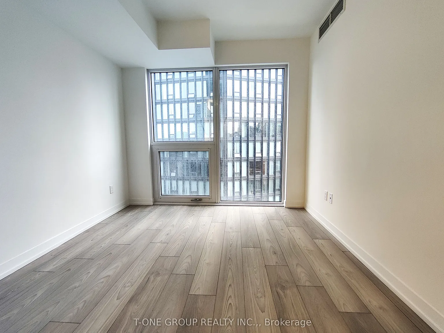 1 bed, $2,080 — Photo 3