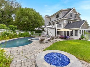 17 Intervale Rd, Cape Neddick, ME 03902