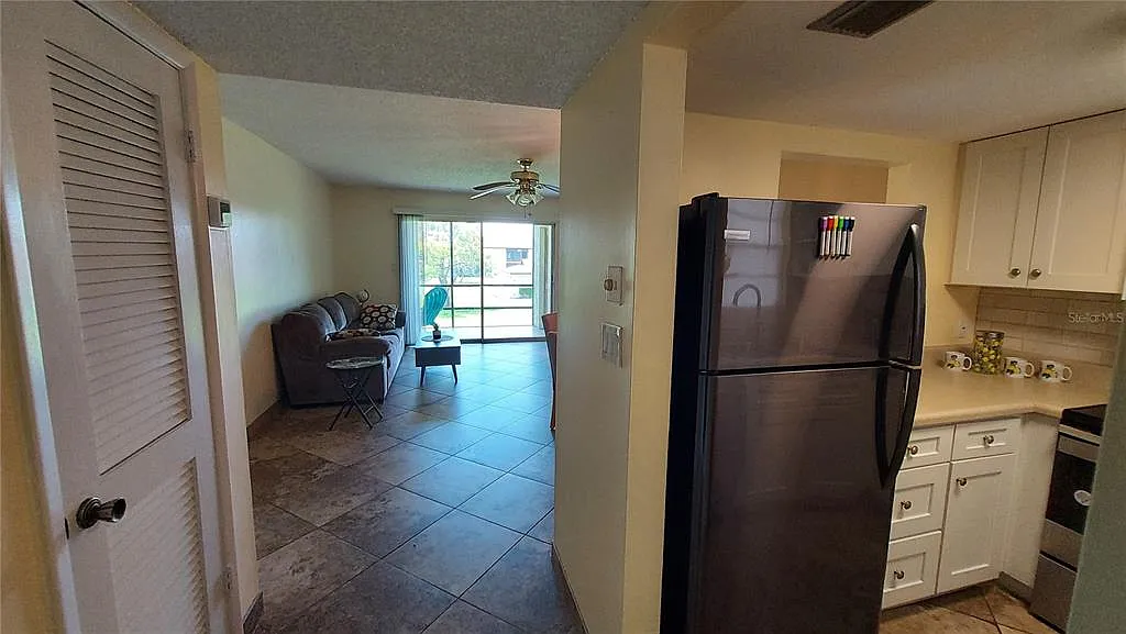 2 bed, 1.0 bath, 894 sqft, $1,500 — Photo 2