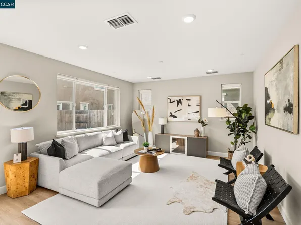 612 Farmstead Dr, Vacaville, CA 95688