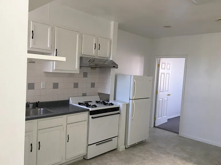 1168 S 10th St #3 — Photo 7