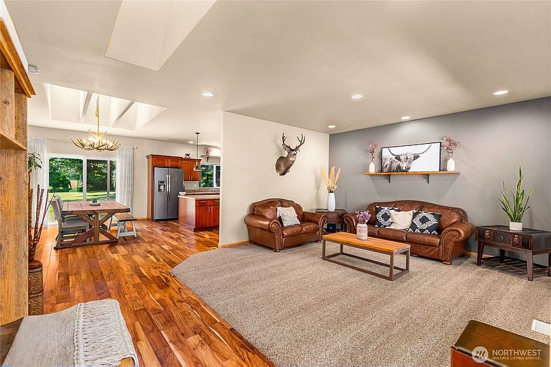 5th image of 8522 Charmont Lane SW