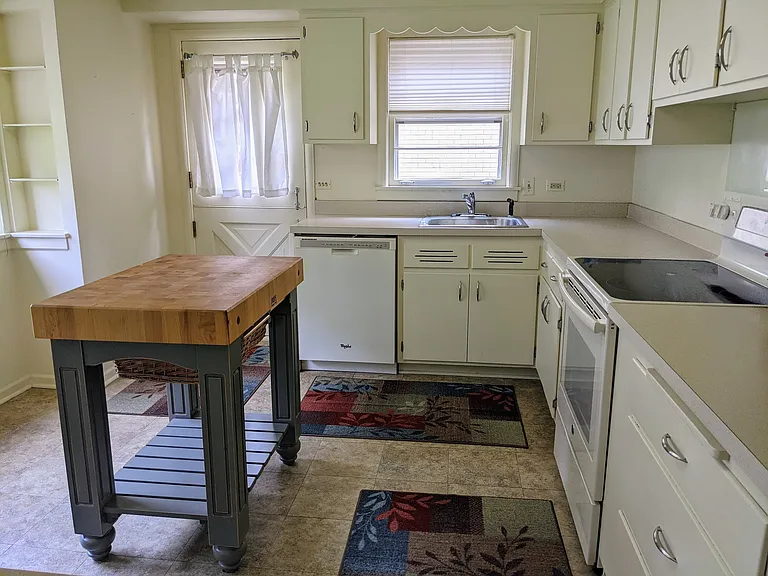 Bright Kitchen
