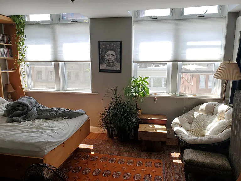 819 Elm St #13 — Photo 2