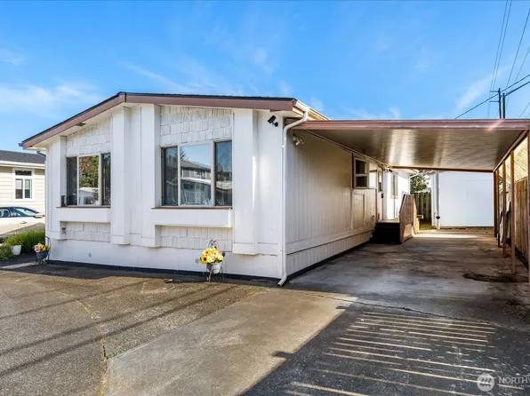 225 NE Ernst Street #93, Oak Harbor, WA 98277