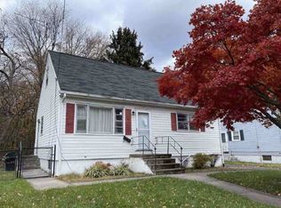 90 Armour Ave, Hamilton, NJ 08619