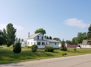 1040 Pacific Ave, Saint Vincent, MN 56755