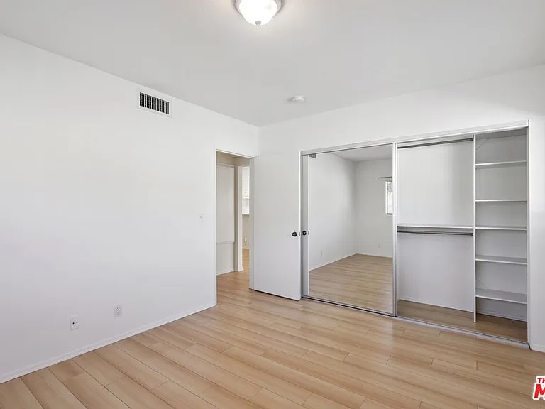 5429 Troost Ave #4 — Photo 18