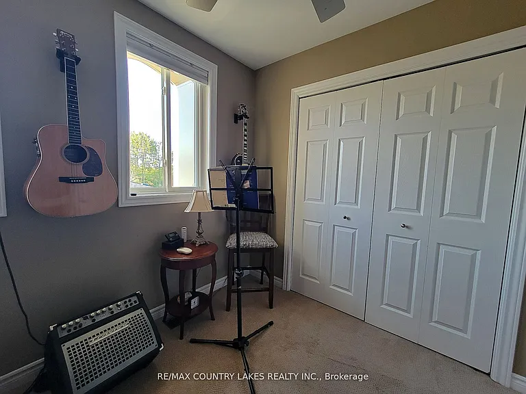 4 Paradise Blvd #11 — Photo 32