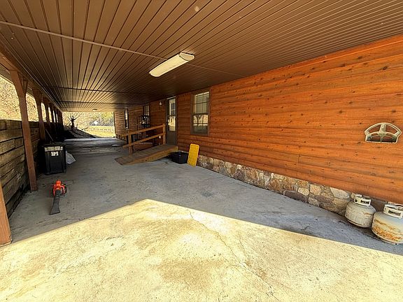 3rd image of 5163 Kents Ridge Rd