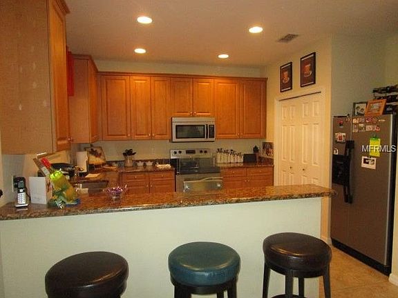4th image of 1306 Clove Dr
