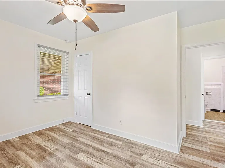750 Hampton Rd — Photo 6