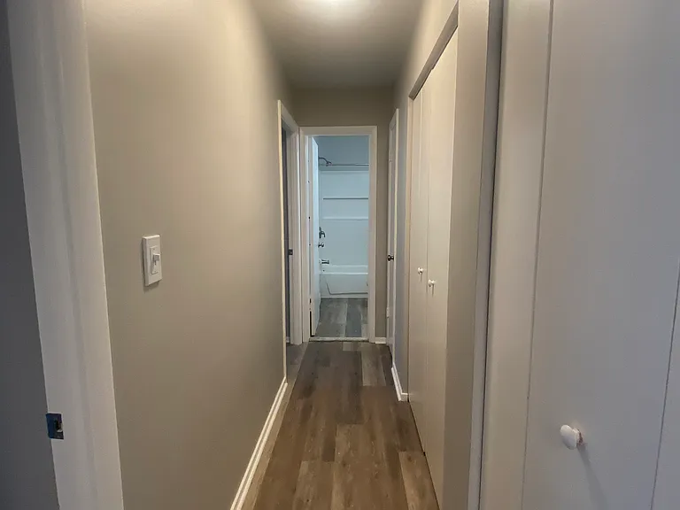 Creekside Apartments — Photo 13