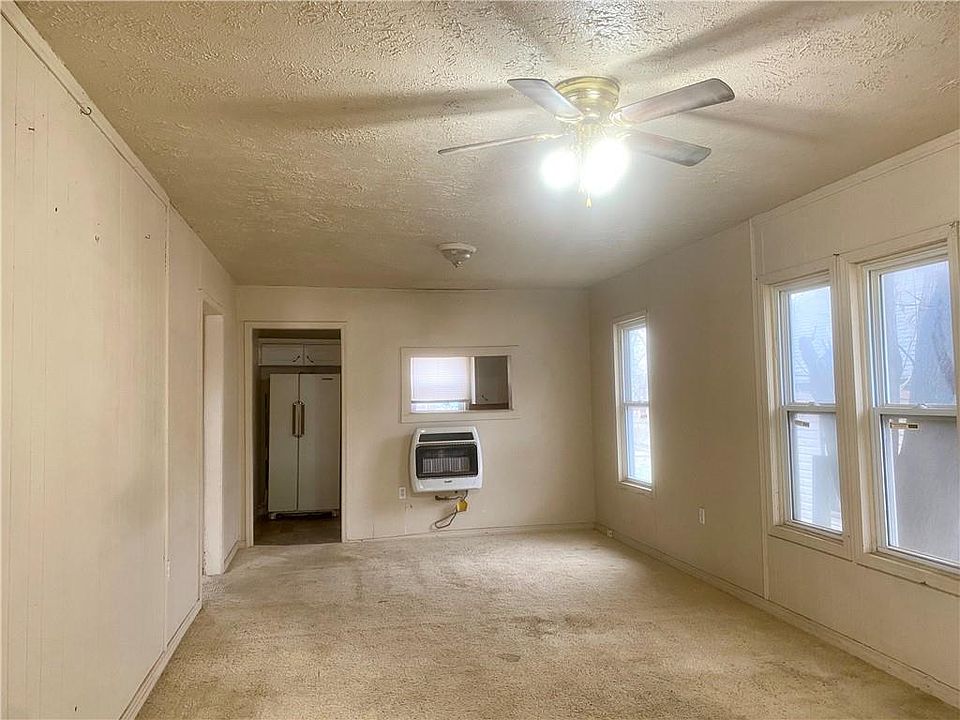 2nd image of 703 W B Ave