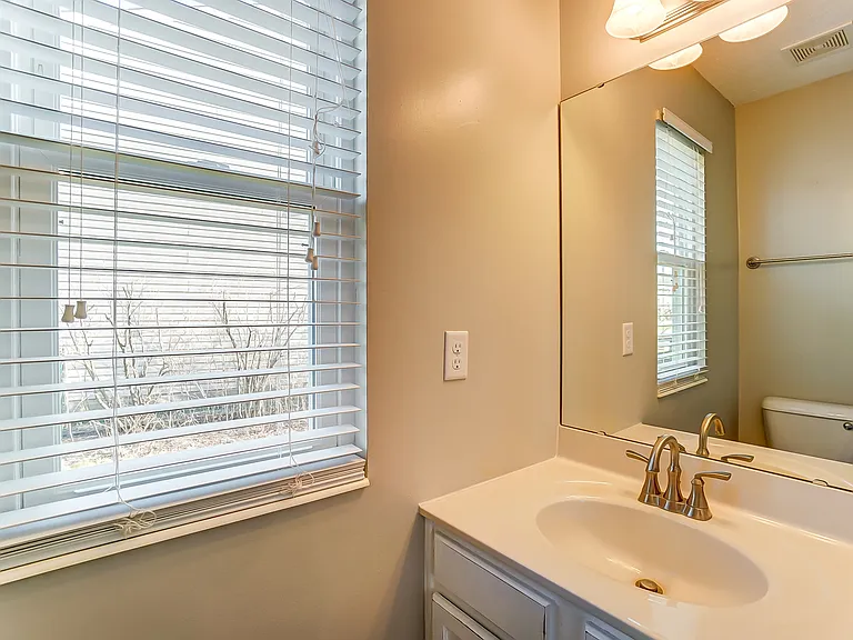6721 Bedington Ln — Photo 33