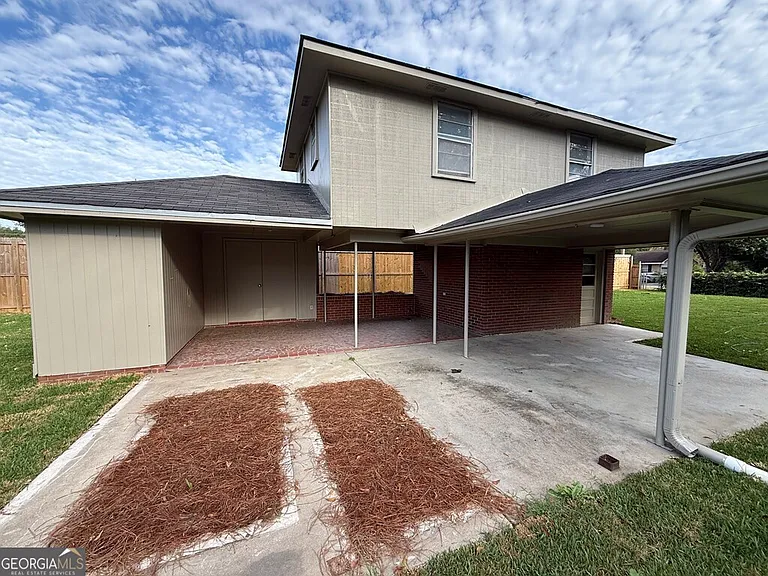 412 Roberson St — Photo 45