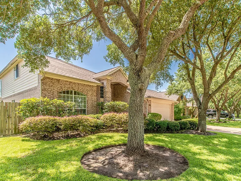 2123 Hill Canyon Ct — Photo 29