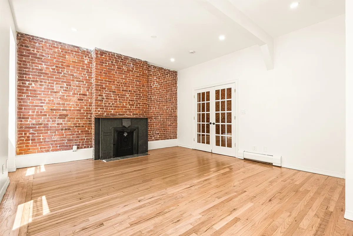 Building Photo - 94 Wayne St #2
