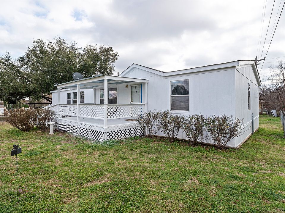 1st image of 3716 Montgomery Dr
