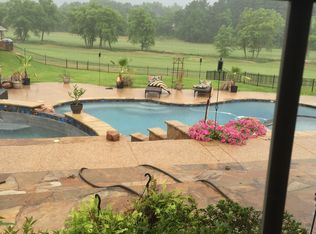 2001 Oak Forest Country Club Dr, Longview, TX 75605