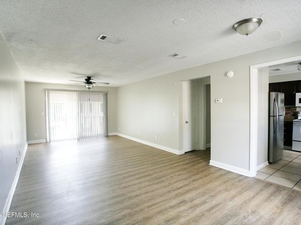 1713 El Camino Rd APT 8