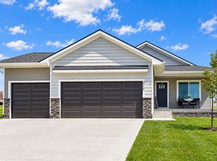 417 Coyote St, Mitchellville, IA 50169