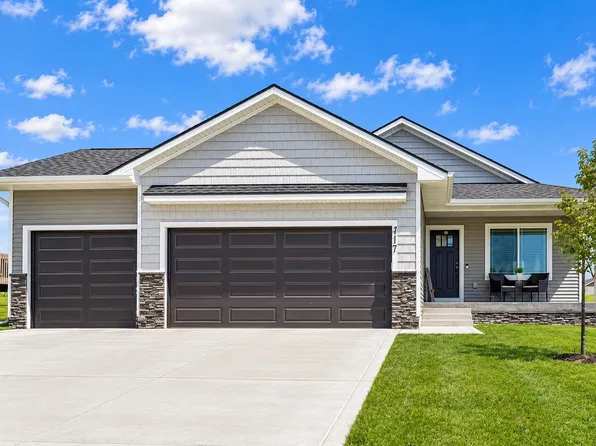417 Coyote St, Mitchellville, IA 50169