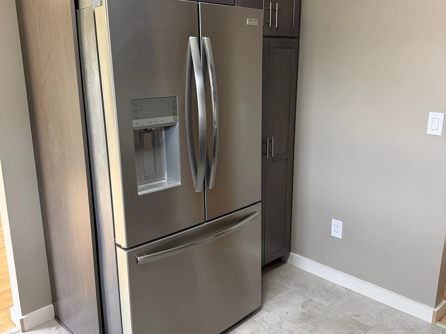 3 bed, 2.5 bath, 1932 sqft, $2,500 — Photo 4