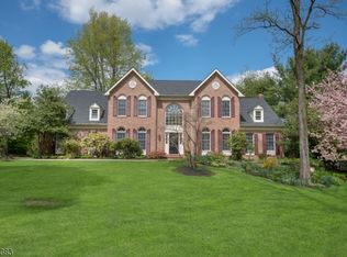 70 Collis Ln, Chester, NJ 07930