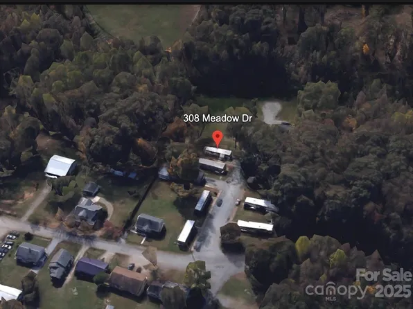 308 Meadow Dr, Lexington, NC 27295