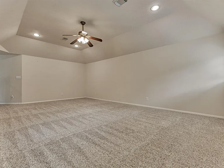 6615 Haughton Dr — Photo 34