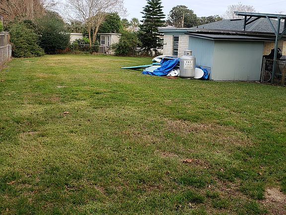 3rd image of 929 17th Ave N